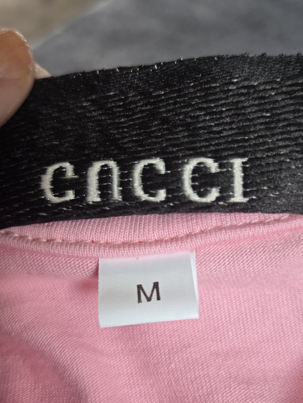 GUCCI Pink Graphic Sneaker Print Tee - Picture 11 of 16